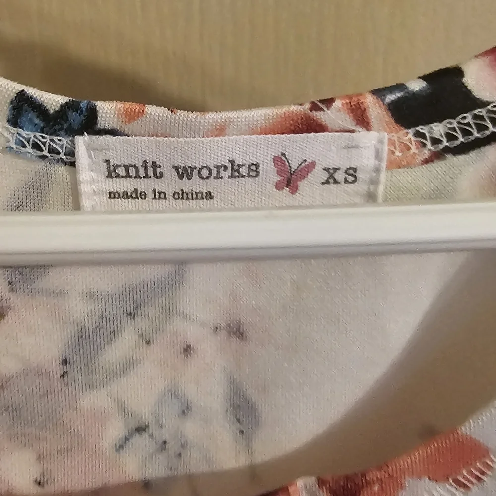 Knit Works Xs Beautiful Floral Conforming Spring And Summer Dress